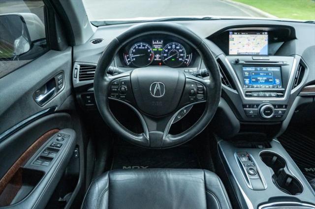 2017 Acura MDX w/Technology Package