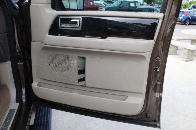 2017 Lincoln Navigator L Select
