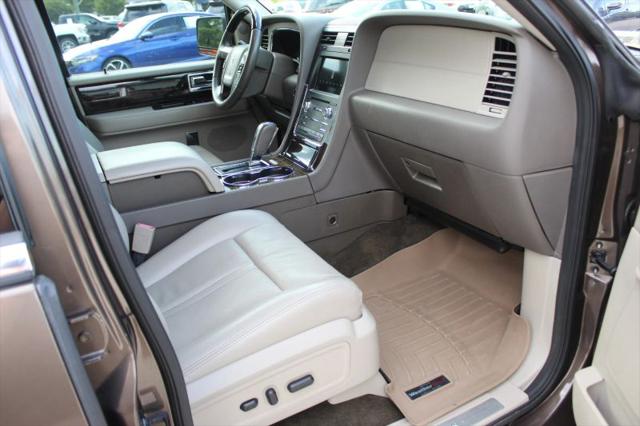 2017 Lincoln Navigator L Select
