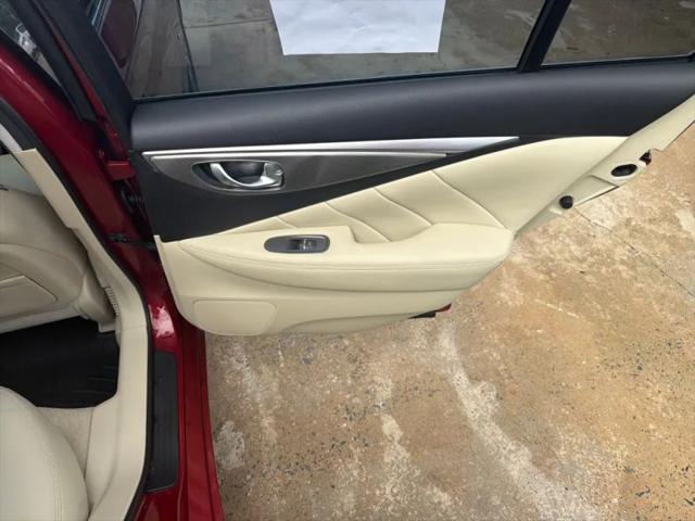 2015 INFINITI Q50 Premium