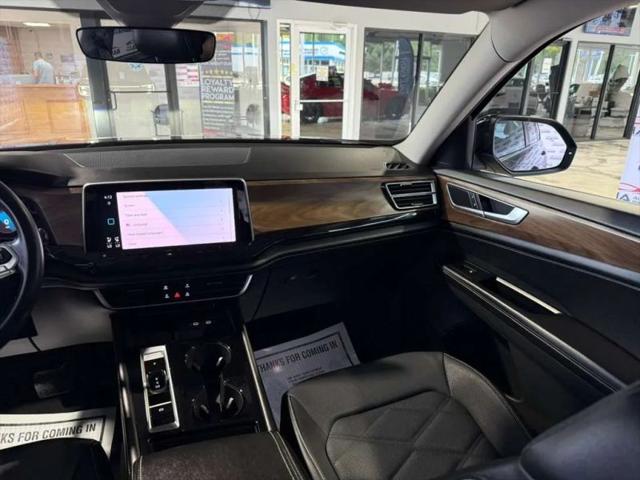 2024 Volkswagen Atlas 2.0T SE w/Technology