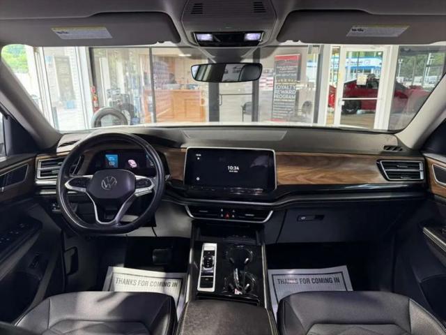 2025 Volkswagen Atlas 2.0T SE w/Technology