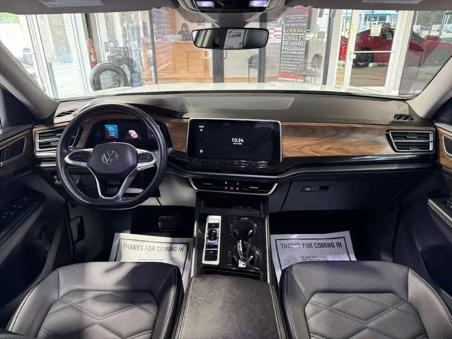 2025 Volkswagen Atlas 2.0T SE w/Technology