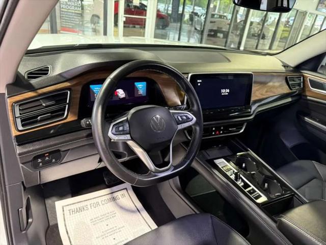 2025 Volkswagen Atlas 2.0T SE w/Technology
