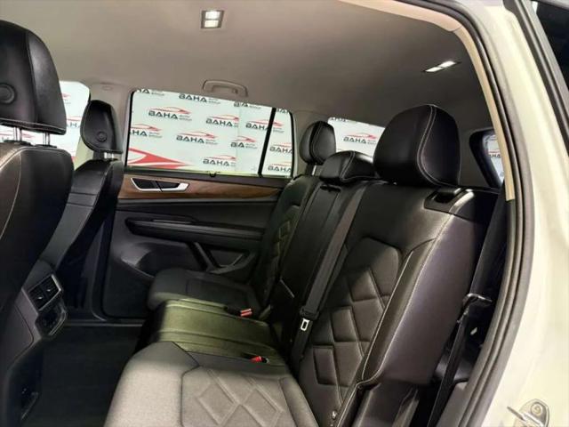 2025 Volkswagen Atlas 2.0T SE w/Technology
