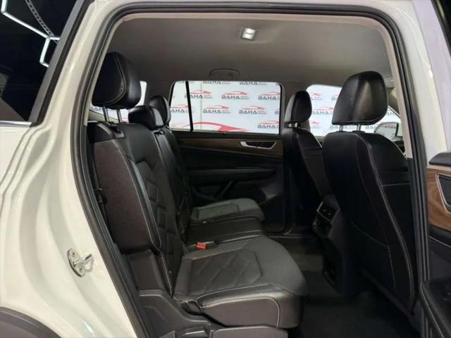 2025 Volkswagen Atlas 2.0T SE w/Technology