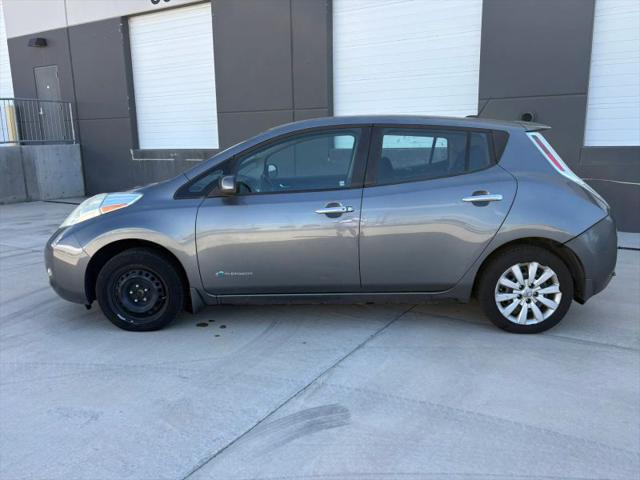 2016 Nissan LEAF S
