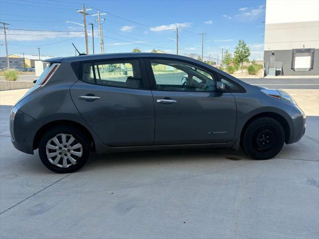 2016 Nissan LEAF S