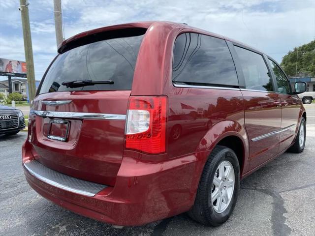 2011 Chrysler Town & Country Touring
