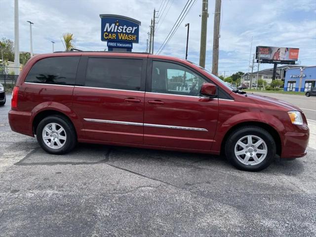 2011 Chrysler Town & Country Touring