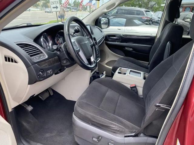 2011 Chrysler Town & Country Touring