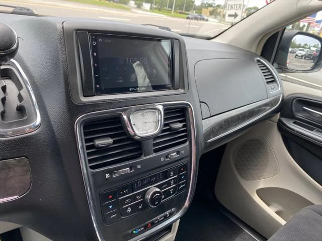 2011 Chrysler Town & Country Touring