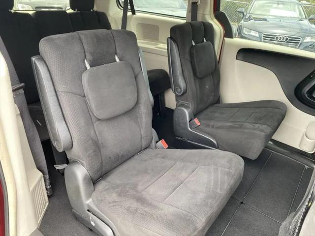 2011 Chrysler Town & Country Touring