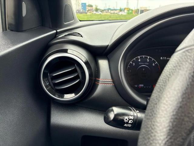2022 Nissan Kicks SR Xtronic CVT