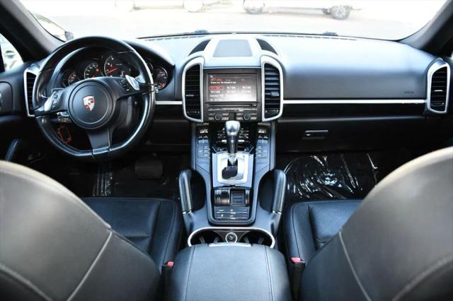 2011 Porsche Cayenne Base