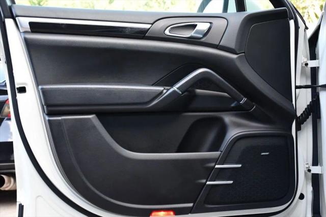 2011 Porsche Cayenne Base