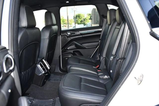 2011 Porsche Cayenne Base