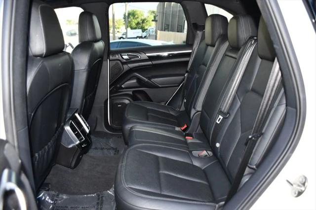 2011 Porsche Cayenne Base