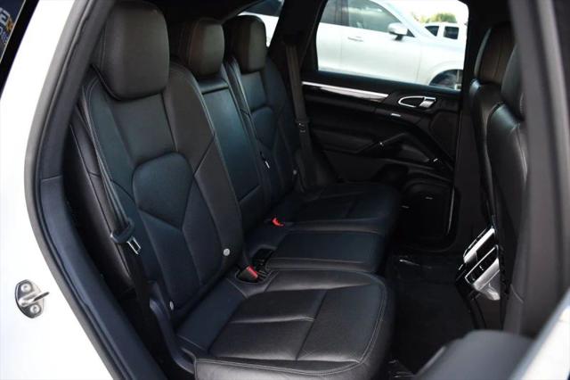 2011 Porsche Cayenne Base