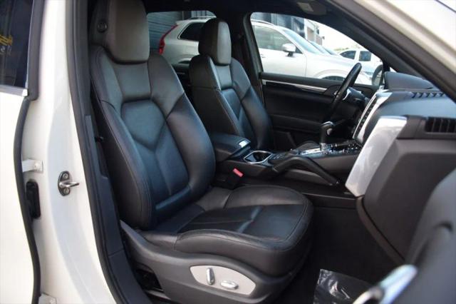 2011 Porsche Cayenne Base