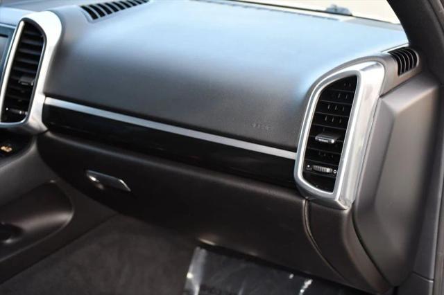 2011 Porsche Cayenne Base