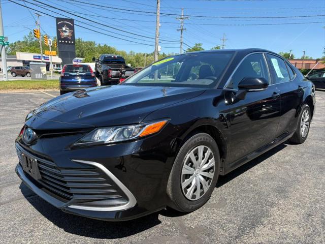 2022 Toyota Camry LE Hybrid