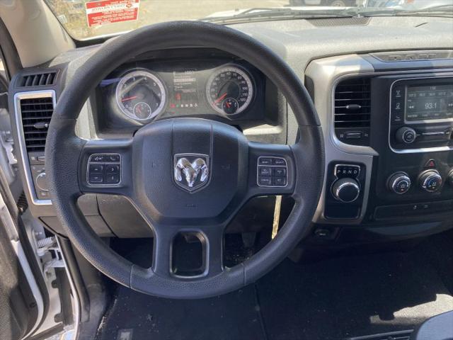 2019 Ram 1500 Classic SLT Crew Cab 4x2 64 Box