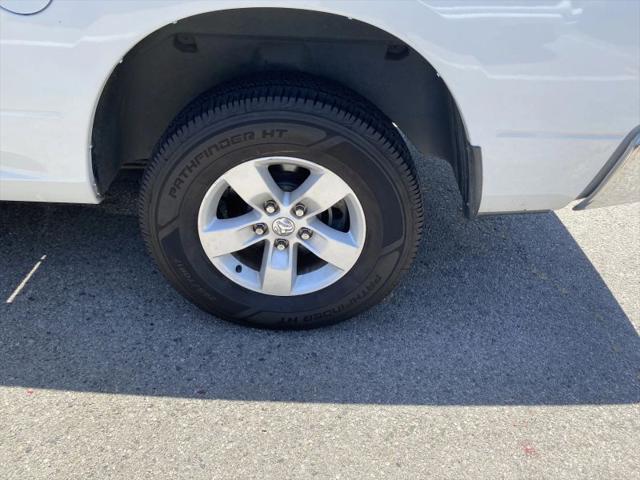 2019 Ram 1500 Classic SLT Crew Cab 4x2 64 Box