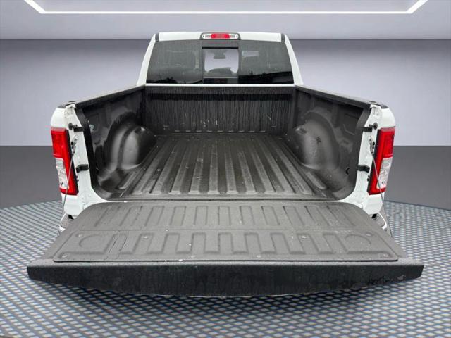 2022 Ram 1500 Big Horn Crew Cab 4x4 5'7" Box
