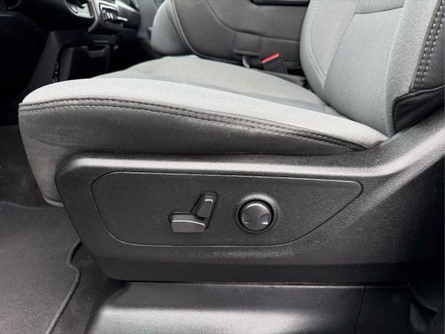 2022 Ram 1500 Big Horn Crew Cab 4x4 5'7" Box