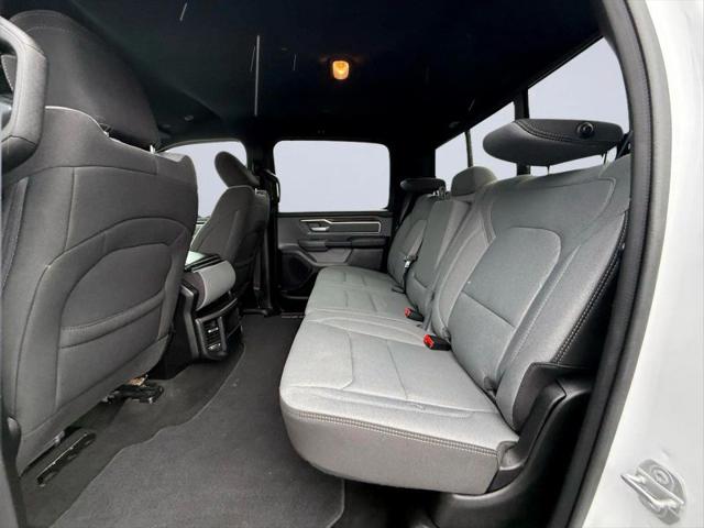 2022 Ram 1500 Big Horn Crew Cab 4x4 5'7" Box