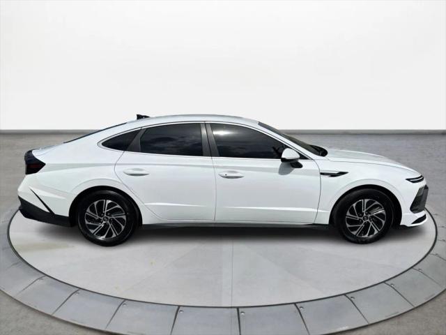 2026 Hyundai Sonata Hybrid Blue