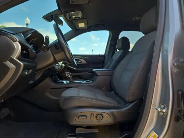 2023 Chevrolet Traverse FWD LT Cloth