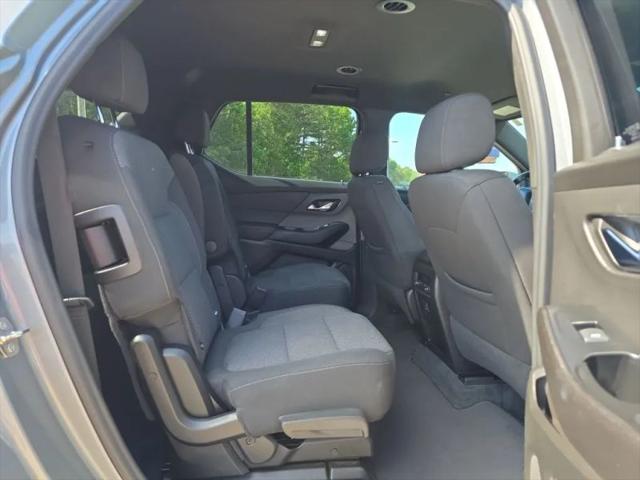 2023 Chevrolet Traverse FWD LT Cloth
