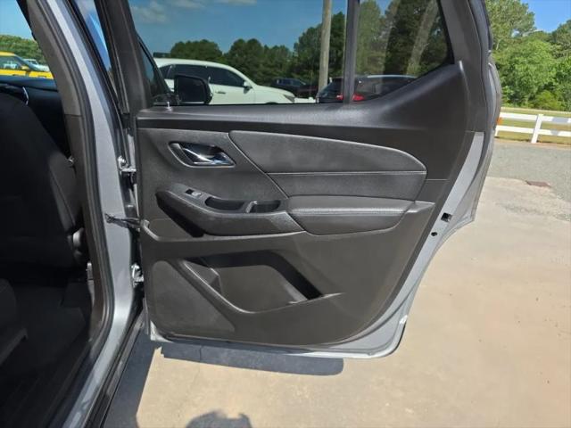 2023 Chevrolet Traverse FWD LT Cloth