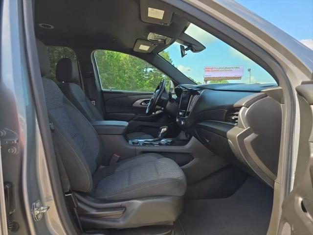 2023 Chevrolet Traverse FWD LT Cloth