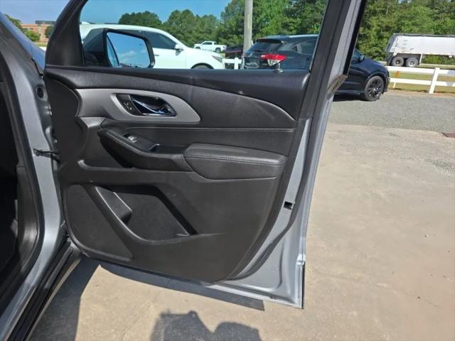 2023 Chevrolet Traverse FWD LT Cloth