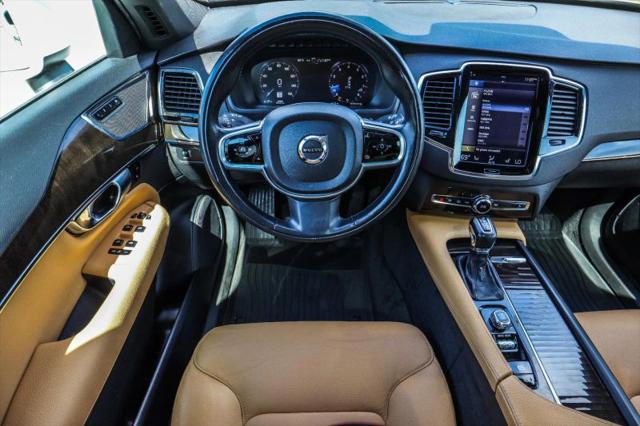 2018 Volvo XC90 T6 Momentum