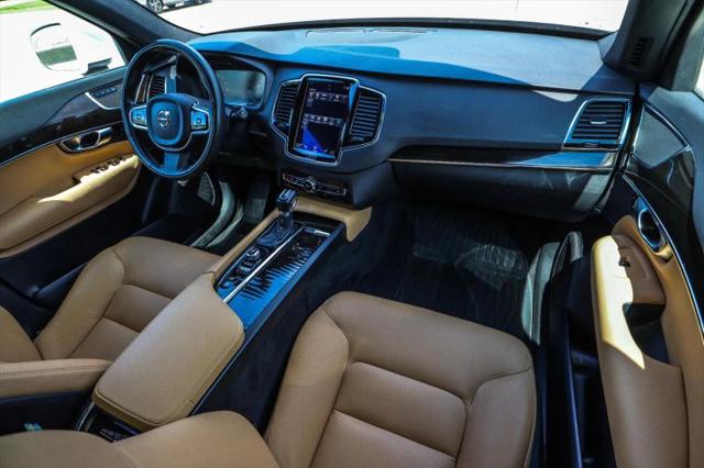 2018 Volvo XC90 T6 Momentum