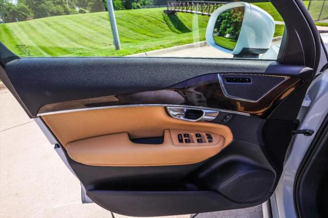 2018 Volvo XC90 T6 Momentum