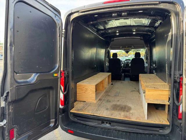 2017 Ford Transit Medium Roof w/Sliding Side Door w/LWB