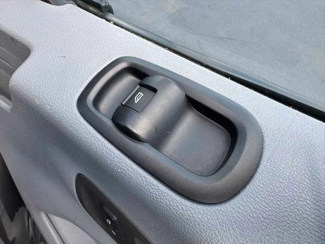 2017 Ford Transit Medium Roof w/Sliding Side Door w/LWB