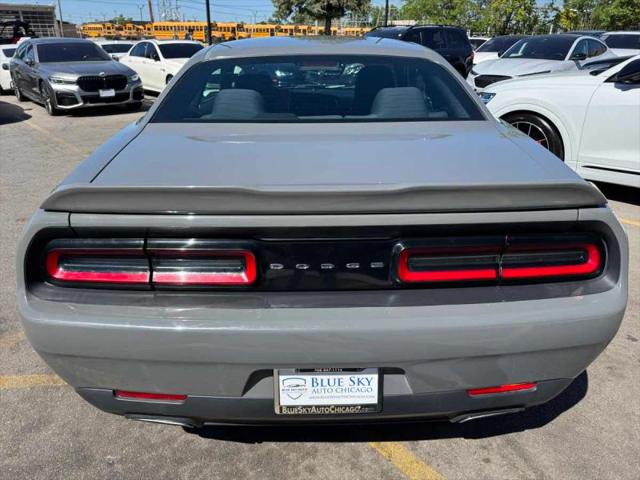 2017 Dodge Challenger SXT