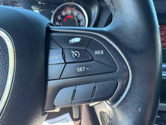 2017 Dodge Challenger SXT