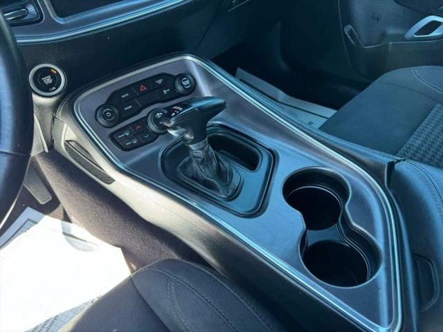 2017 Dodge Challenger SXT