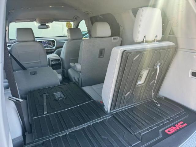 2023 GMC Acadia AWD SLT