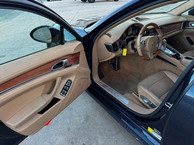 2014 Porsche Panamera 4
