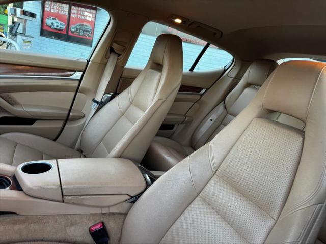 2014 Porsche Panamera 4