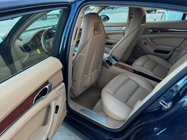 2014 Porsche Panamera 4