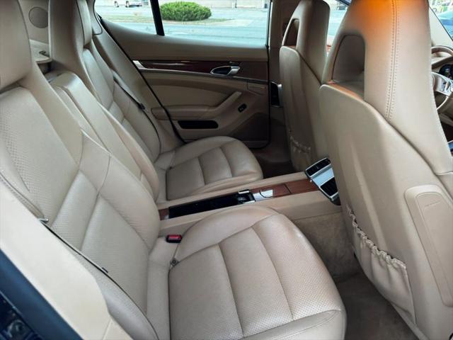 2014 Porsche Panamera 4